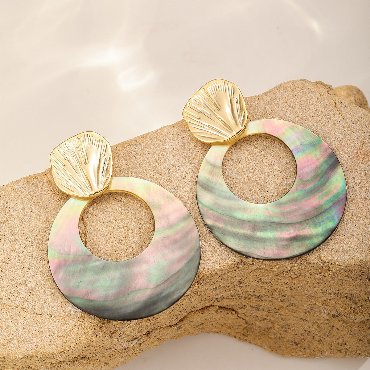 Gray Shell Disc Earrings — Gray Shell