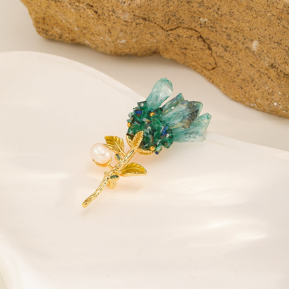 Green Stone Tulip Brooch — Cluster Bud