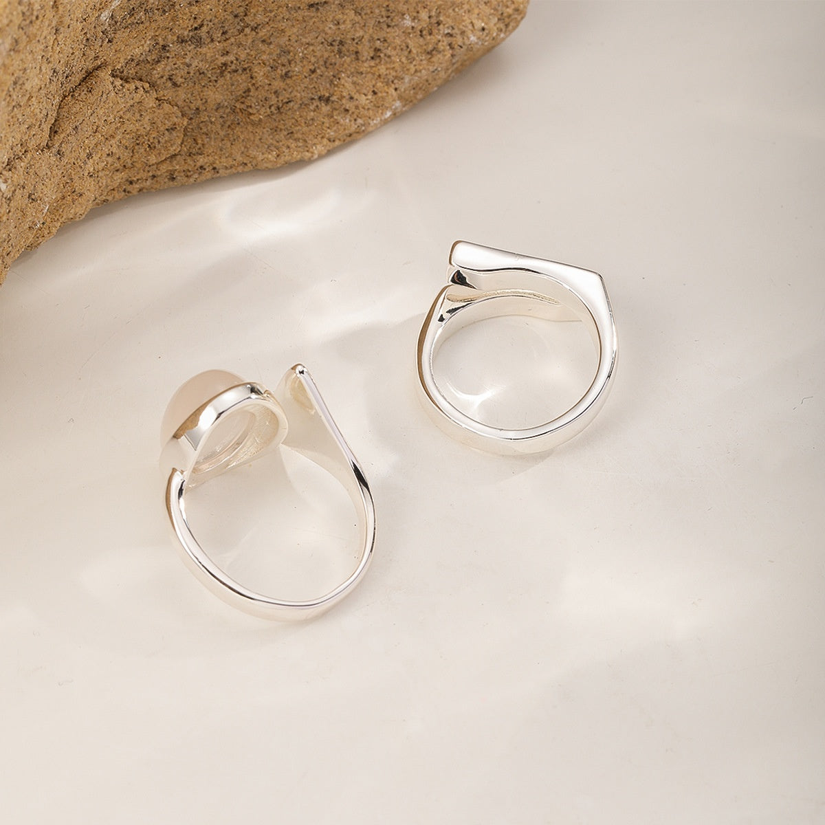 Open Oval Ring — Silver & White and Silver Bar