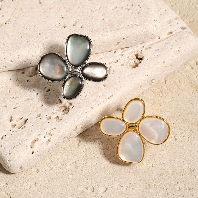 Shell Clover Ring, all colors